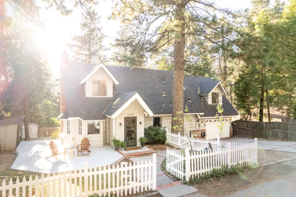 Wild Olive Lodge Running Springs - Front